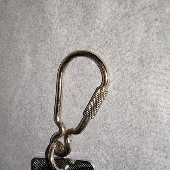 - Enamel "Aloha" Keychain/Zipper Pull/Backpack/Purse Charm - Picture 3 of 3